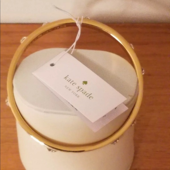 Kate Spade Spot the Spade Gold Bangle Bracelet - Picture 4 of 8